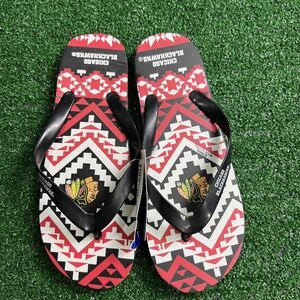 Chicago Blackhawks Womens 9-10 Aztec Themed Flip Flops Black Red Size Med NWT